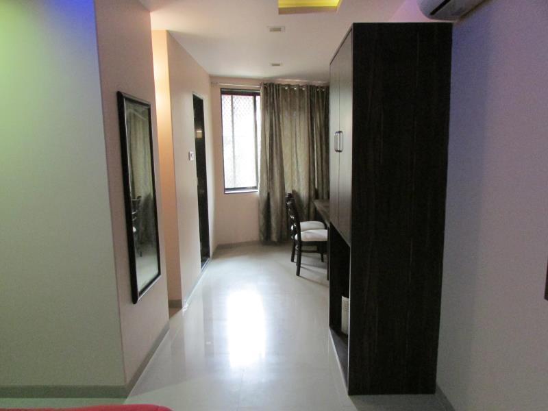Oyo 49867 Hotel Kalpana Residency Bombay Extérieur photo
